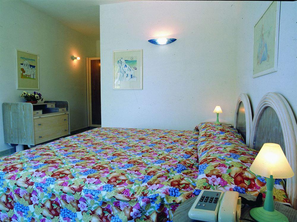 Hotel Oasi Castiglione كازاميتْشيولا تيرمي المظهر الخارجي الصورة