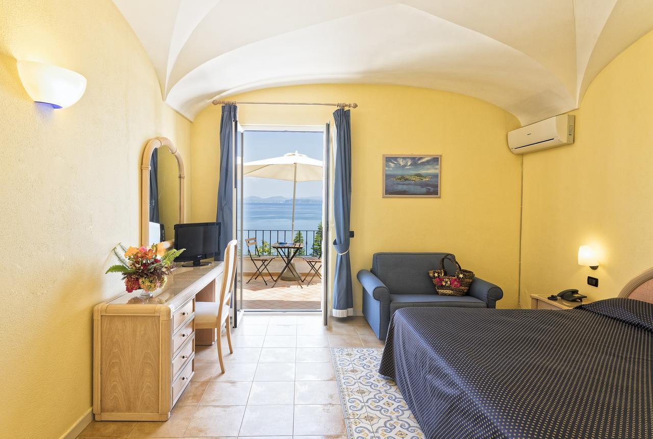 Hotel Oasi Castiglione كازاميتْشيولا تيرمي المظهر الخارجي الصورة
